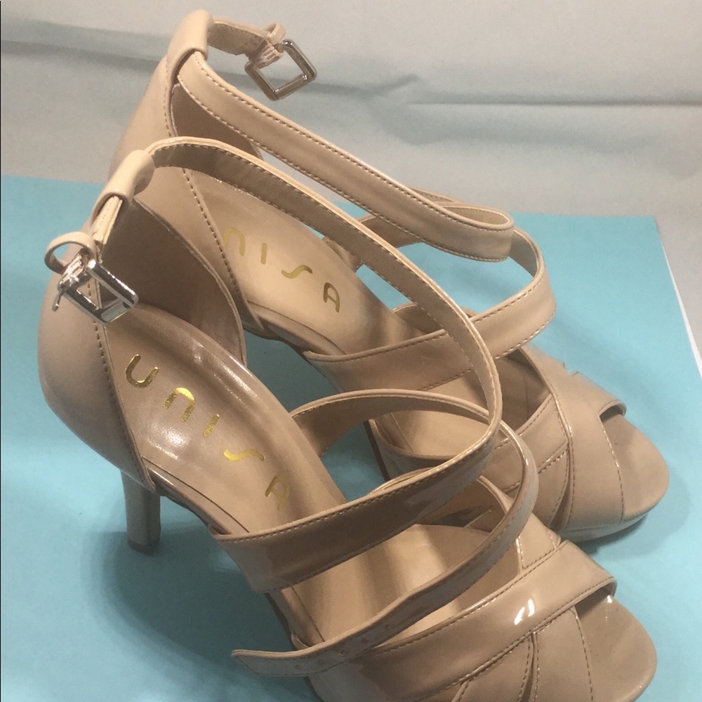 Women’s shoes